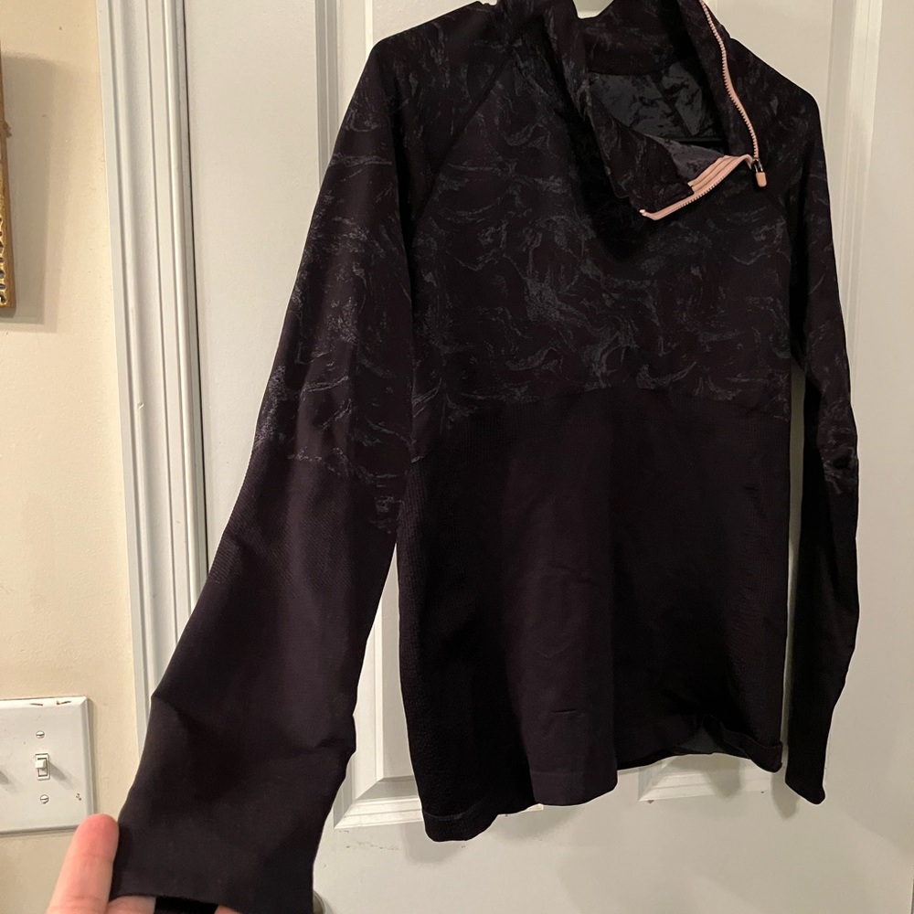 Fabletics Black Long Sleeve Athletic Pullover Jersey-Like Shaping Material